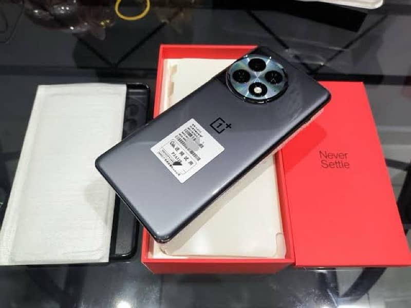 one plus Ace2 //16+12 256GB non pta 1