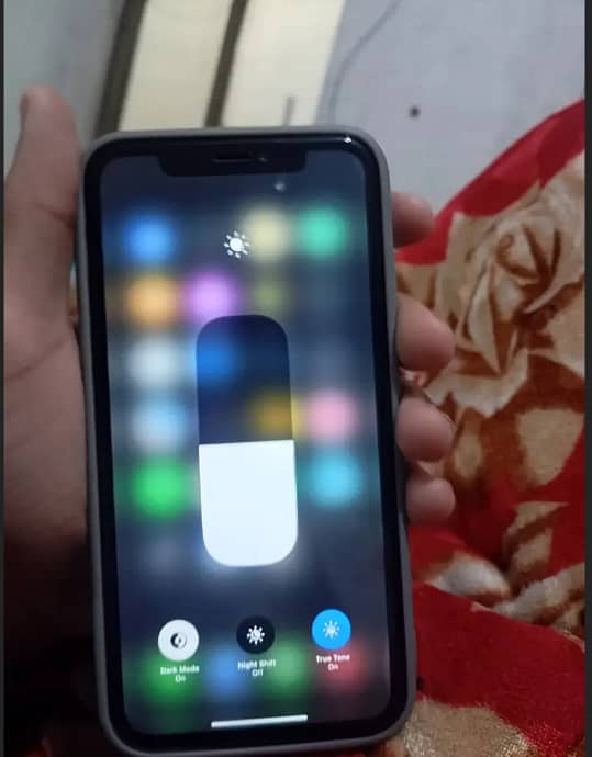 Apple iPhone XR 1