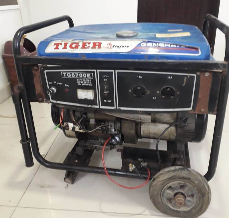 Generator 5Kv, Used, Petrol, Self & Manual start 0