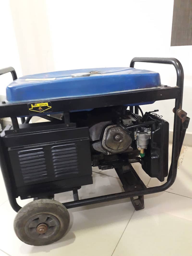 Generator 5Kv, Used, Petrol, Self & Manual start 1