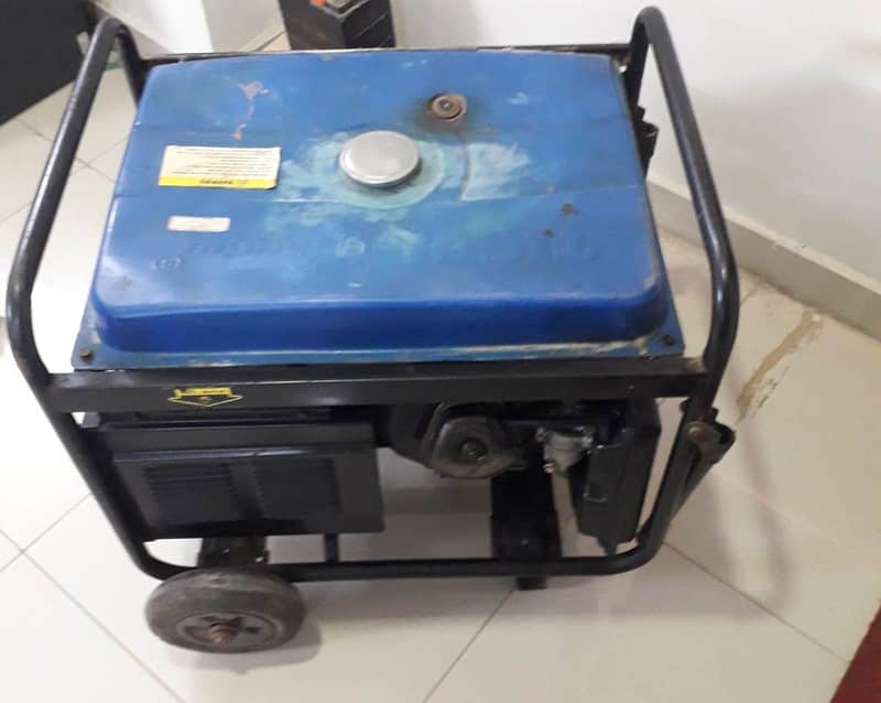 Generator 5Kv, Used, Petrol, Self & Manual start 2