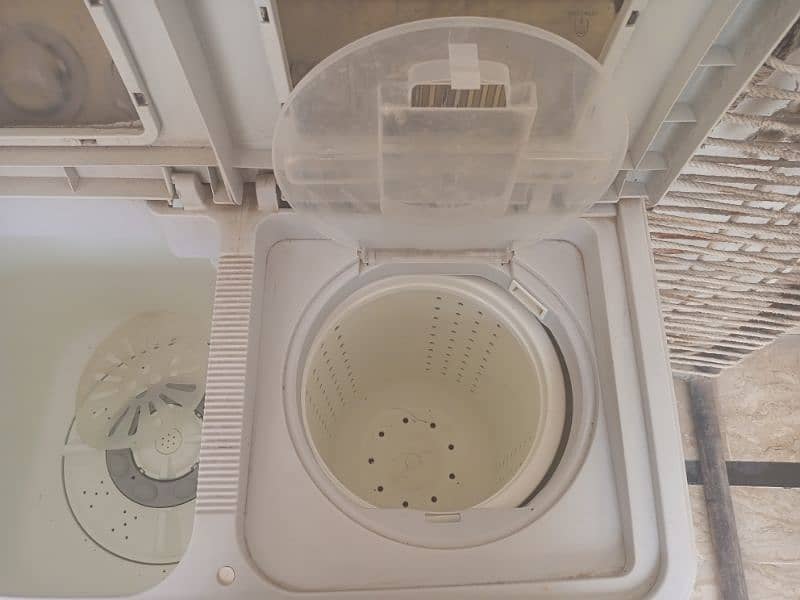 kenwood washing machine & dryer genuine condition 1