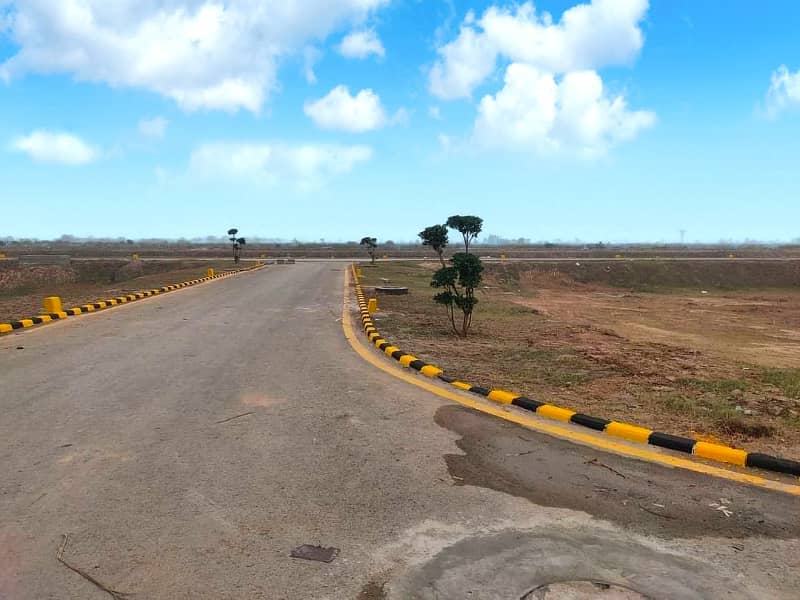 LDA CITY 10 Marla C Block Hot Location Possession Plot Near To 200ft Road 3