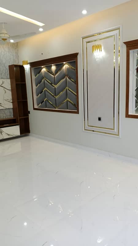 Bahria orchard Lahore 5marla house for rent brand new first entry 16