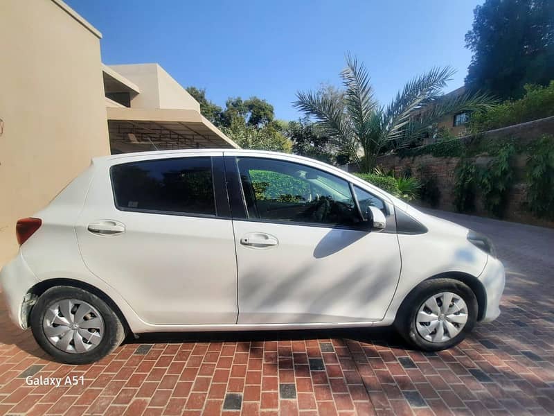 Toyota Vitz 2014  installed bank lease 6