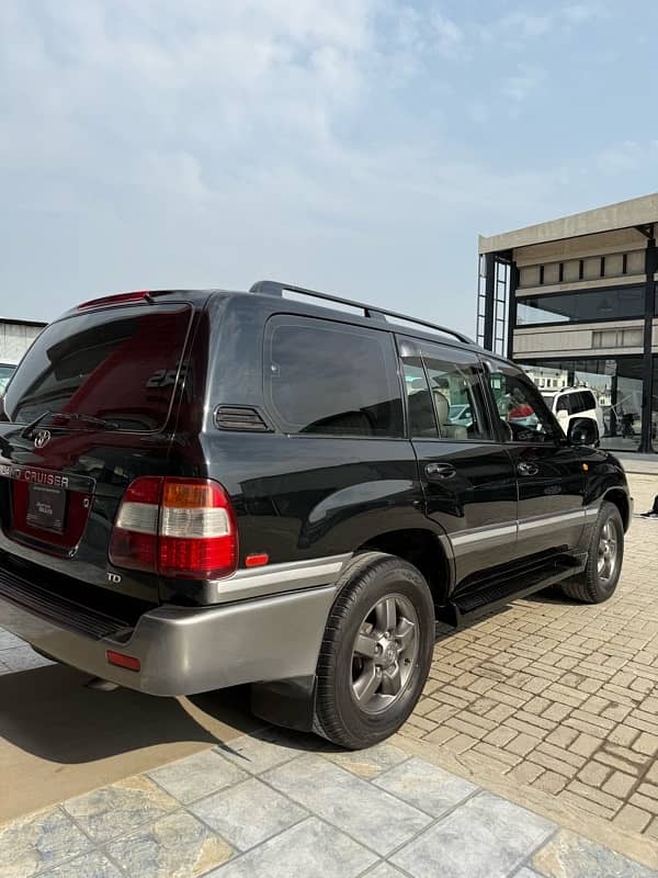 Toyota Land Cruiser 2005 5