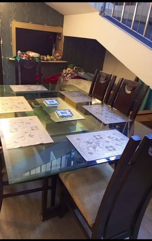 Dining table set well condition 2