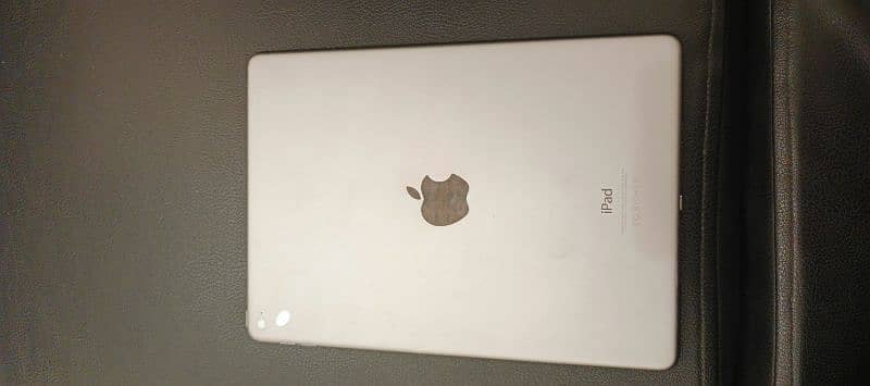 ipad Air 2 available in good condition 10/9.2 1