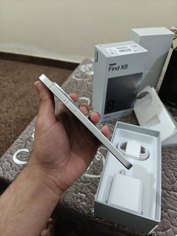 Oppo find x8 12gb/256 with box 3