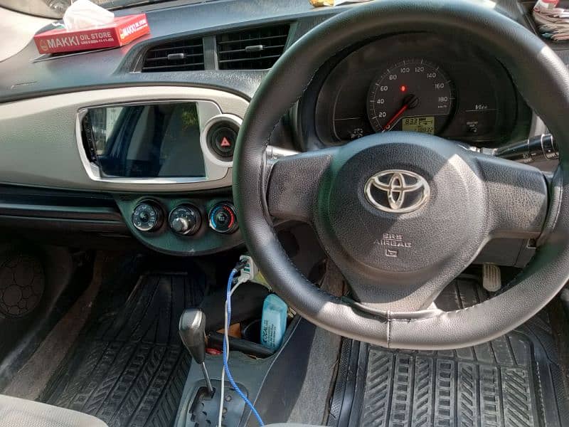 Toyota Vitz 2013 5