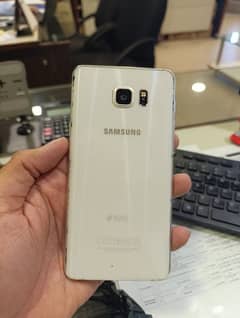 SAMSUNG GALAXY NOTE 5 (negotiable)