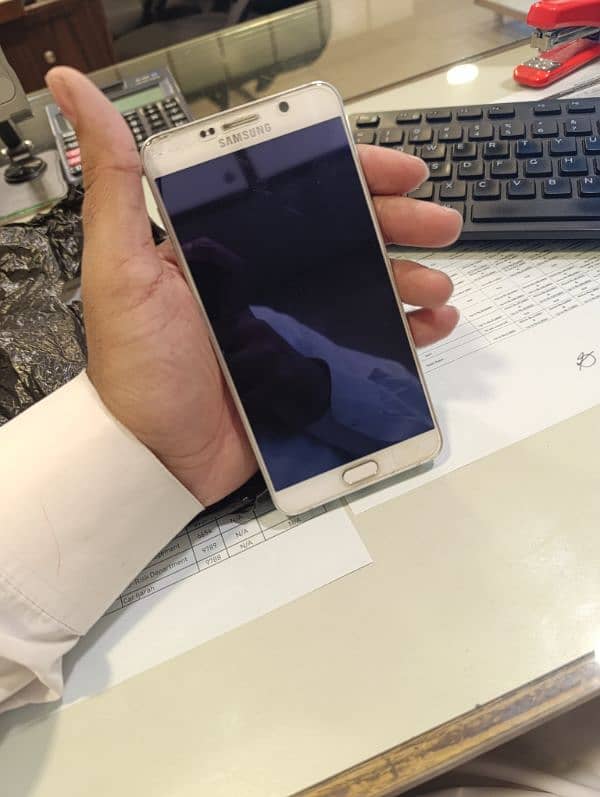 SAMSUNG GALAXY NOTE 5 (negotiable) 1