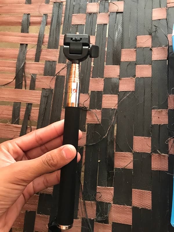 selfie stick new hai bilkul urgent sell kar raha hun 5