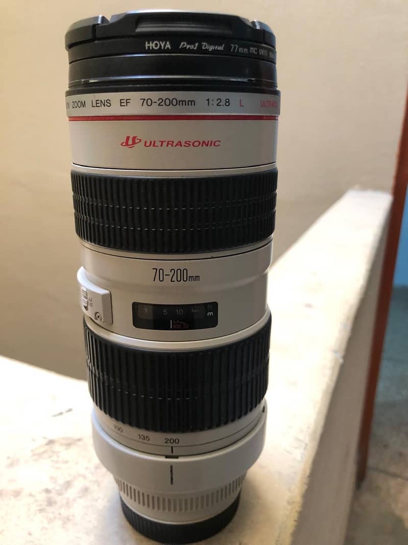 CANON ZOOM LENS EF 70-200mm 2.8 USM 9