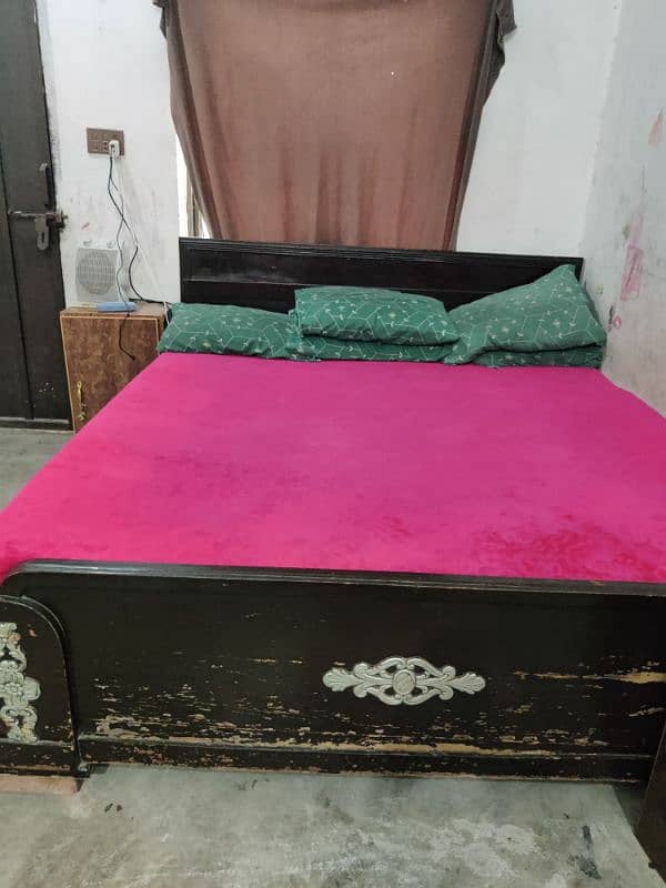 Queen Single Bed 0