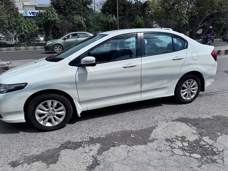 Honda City Aspire 2016 3