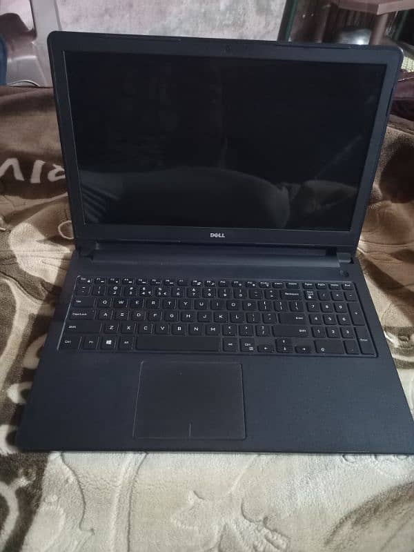 i7 5th generation dell latitude 5500u model 1