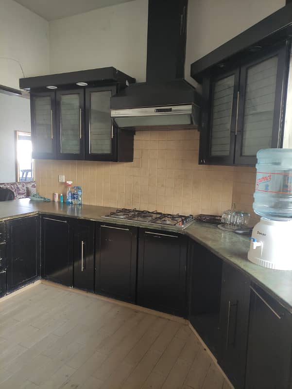 KANAL UPPER PORTION FULLY FURNISHED NEAR TO MARKET 5