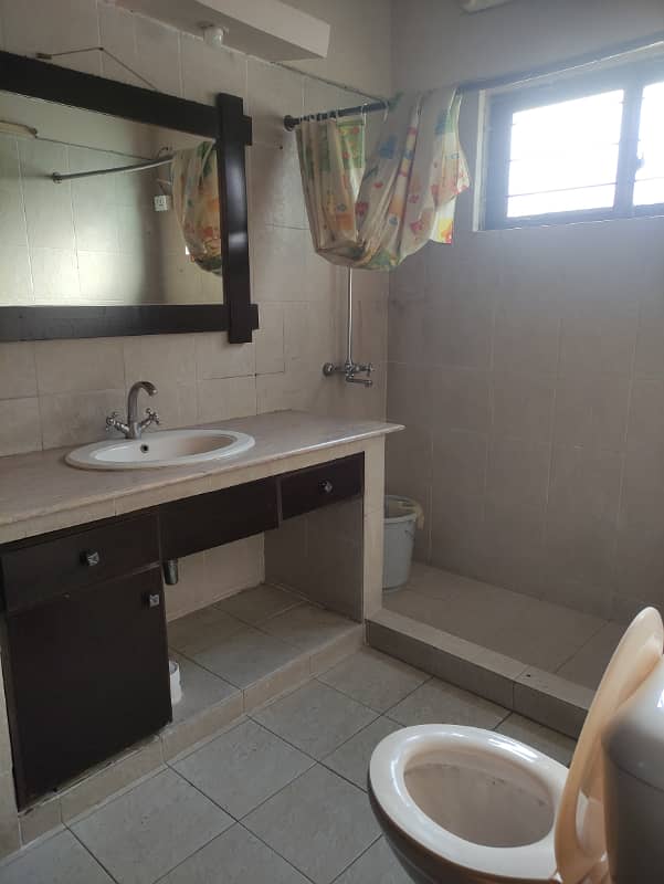 KANAL UPPER PORTION FULLY FURNISHED NEAR TO MARKET 14