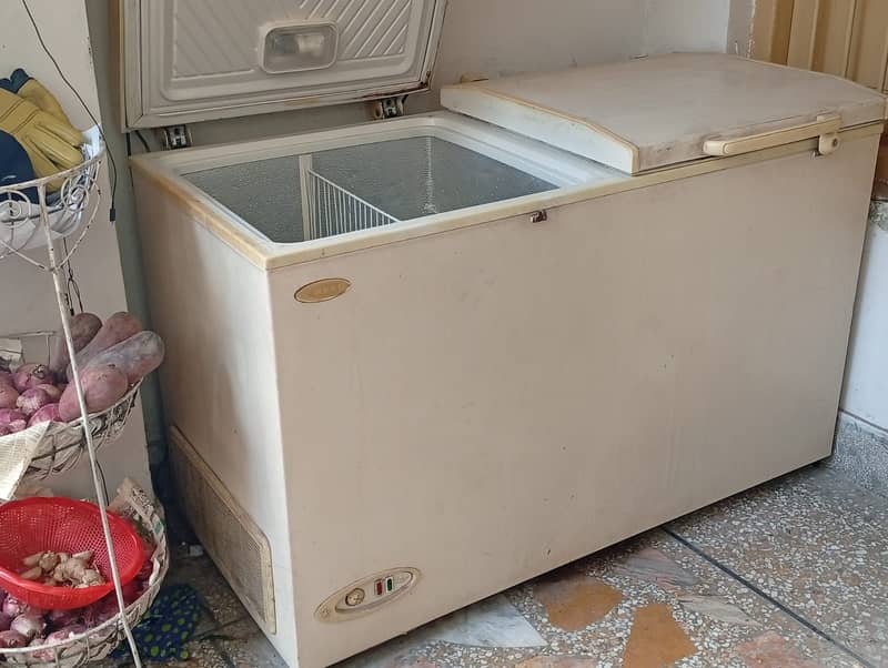 Used double door Deep Freezer (Waves ) 3