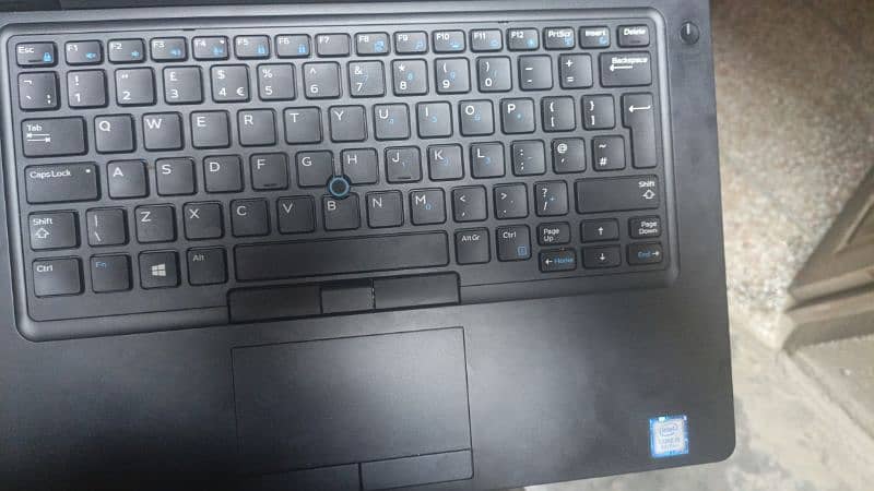 dell latitude 5490 1