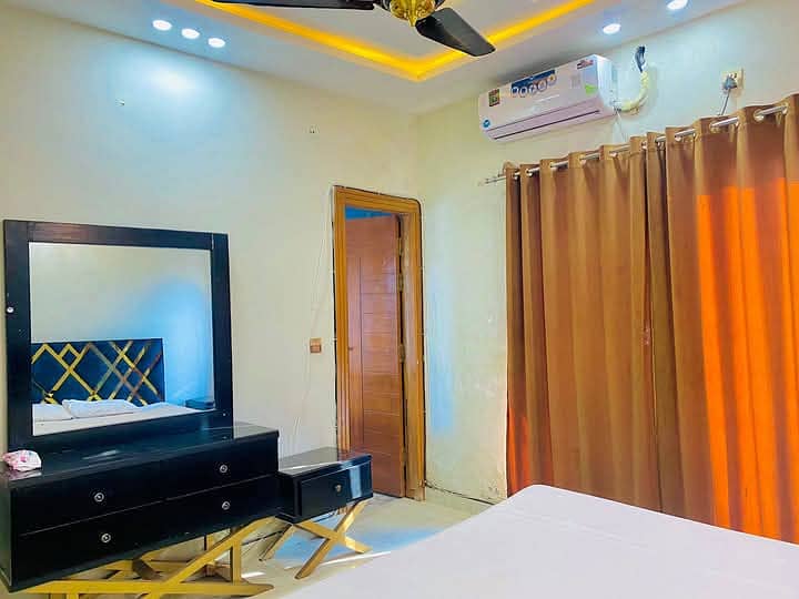 FULLY FURNISHED 8 MARLA CORNER HOUSE AVAILABLE FOR RENT IN USMAN BLOCK 10