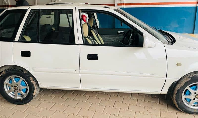 Suzuki Cultus 2016 11