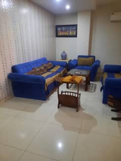 1 BED FULLY FURNISHED FULL LUXURY EXCELLENT CONDITION GOOD FLAT FOR RENT IN BAHRIA TOWN LAHORE