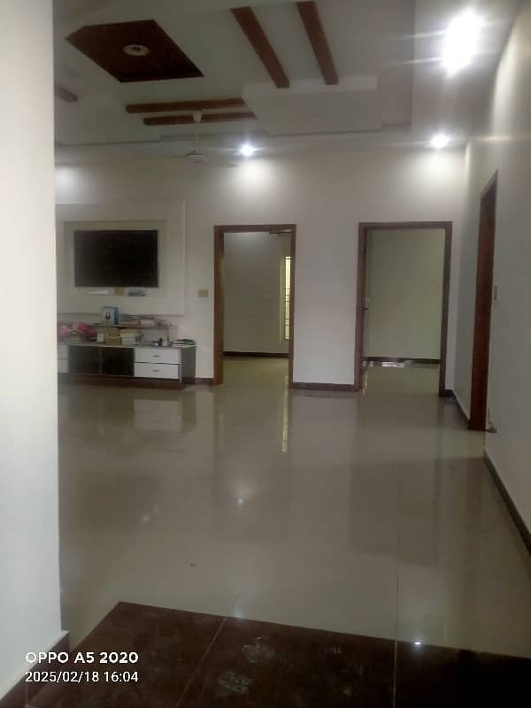 10 Marla Upper Portion Available For Rent In Naspak Housing Society Phase 3 3