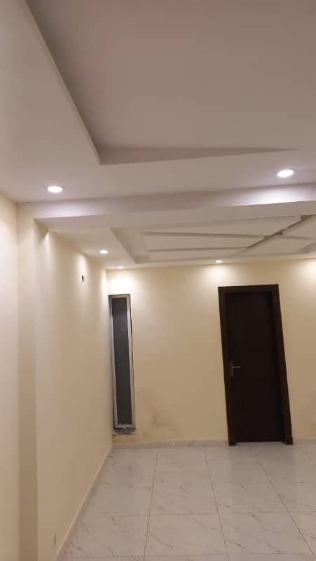 STUDIO LIKE A BRAND NEW GOOD EXCELLENT CONDITION IDEAL FLAT FOR RENT IN BAHRIA TOWN LAHORE 18