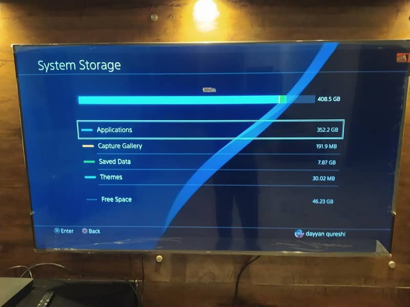 PS4 Slim 500gb + 3 Controllers 2