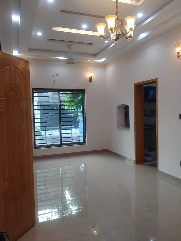 5 MARLA BRAND NEW LUXURY EXCELLENT CONDITION GOOD FULL HOUSE FOR RENT IN AA BLOCK BAHRIA TOWN LAHORE 18