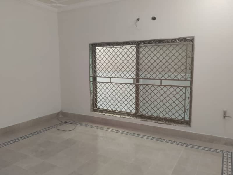 10 MARLA TOP LOCATION HOUSE AVAILABLE FOR RENT IN BAHRIA TOWN PHASE 7 14