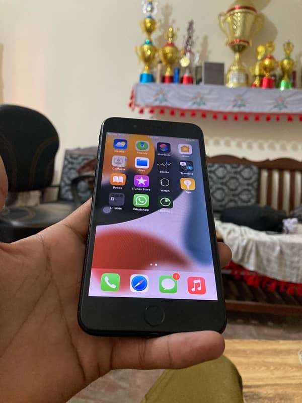 i phone 7 plus pta aproved 128gb 5