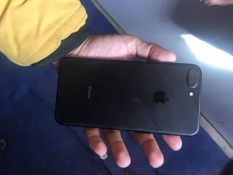 iphone 7 plus 32 GB PTA approved 1