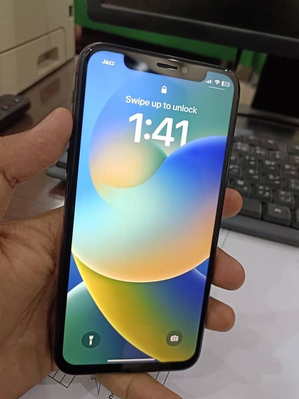 i am selling iphone x 64gb 0