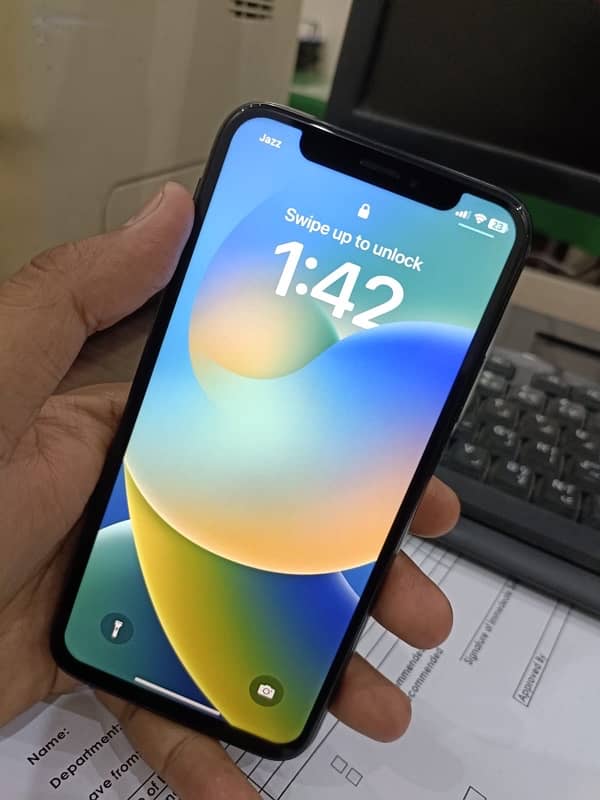 i am selling iphone x 64gb 6