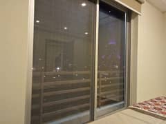 1 BED FULL LUXURY FULLY FURNSIHED BRAND NEW FLAT IDEAL LOCATION FLAT FOR RENT IN BAHRIA TOWN LAHORE