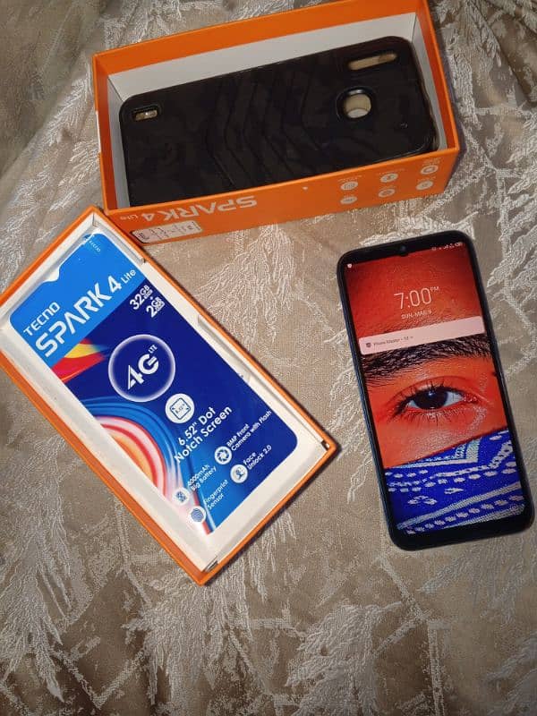 Tecno spark 4 lite 3