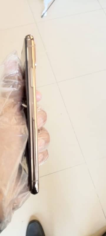 iphone xs jv 64gb bettrey health 74 all ok mobile contact on watsapp 4