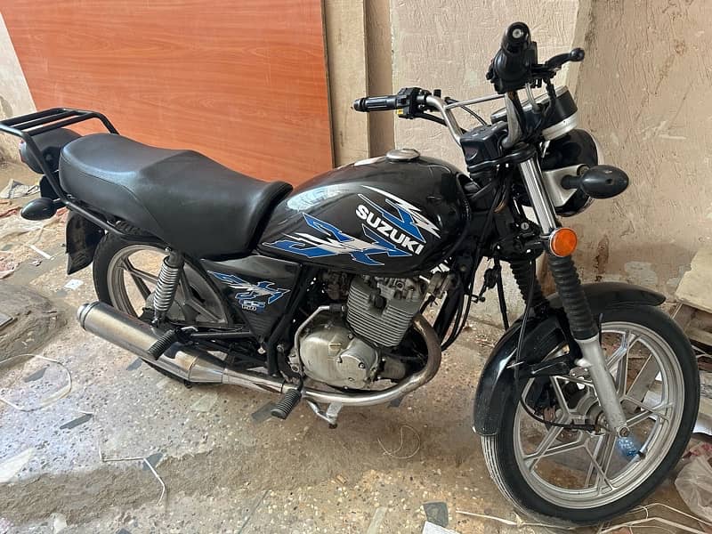 suzuki 150 gs se 2018 4