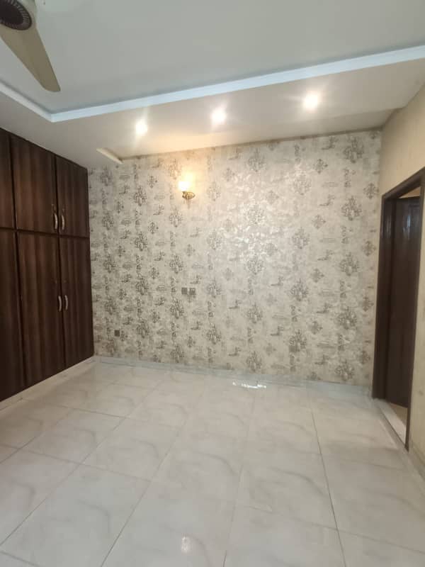 10 MARLA LIKE A BRAND NEW LUXURY GOOD CONDITION FULL HOUSE FOR RENT IN SHAHEEN BLOCK BAHRIA TOWN LAHORE 7