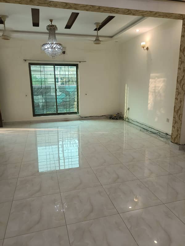 10 MARLA LIKE A BRAND NEW LUXURY GOOD CONDITION FULL HOUSE FOR RENT IN SHAHEEN BLOCK BAHRIA TOWN LAHORE 15