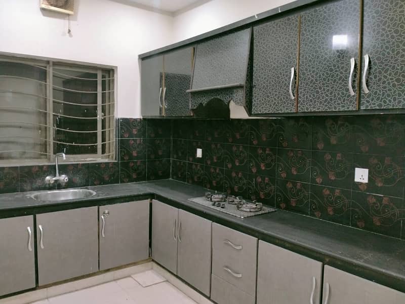 UPPER PORTION OF 10 MARLA GOOD EXCELLENT CONDITION HOUSE FOR RENT IN OVERSEAS A BLOCK BAHRIA TOWN LAHORE 2