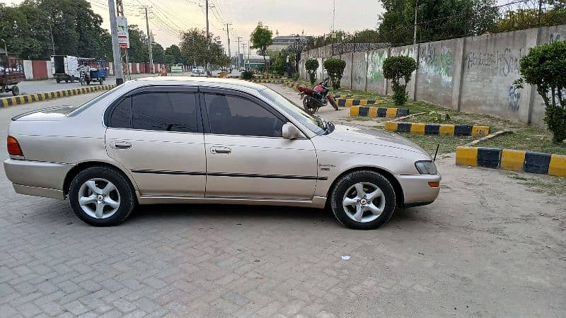 Toyota Corolla 1992 11