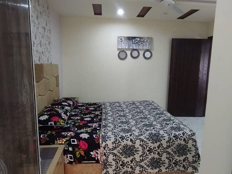 1 BED FULLY FURNISHED FULL LUXURY IDEAL GOOD EXCELLENT FLAT FOR RENT IN BAHRIA TOWN LAHORE 6