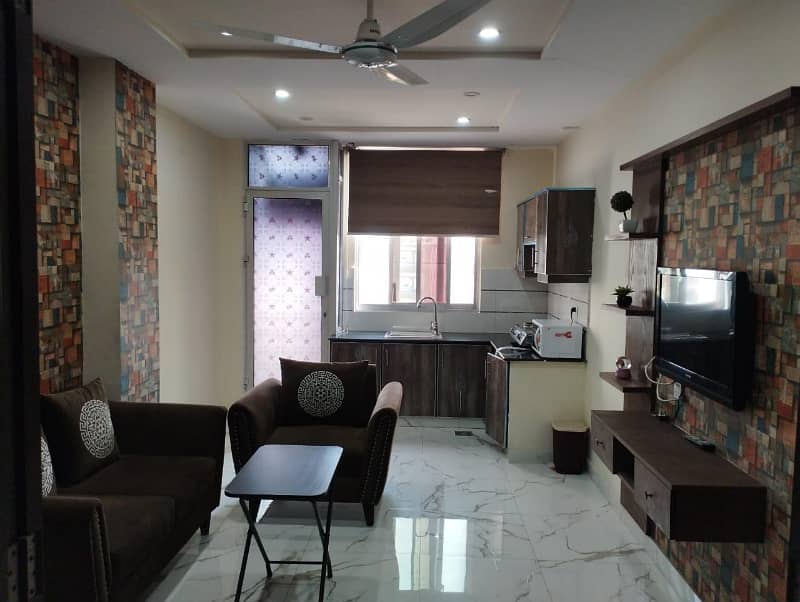 1 BED FULLY FURNISHED FULL LUXURY IDEAL GOOD EXCELLENT FLAT FOR RENT IN BAHRIA TOWN LAHORE 15