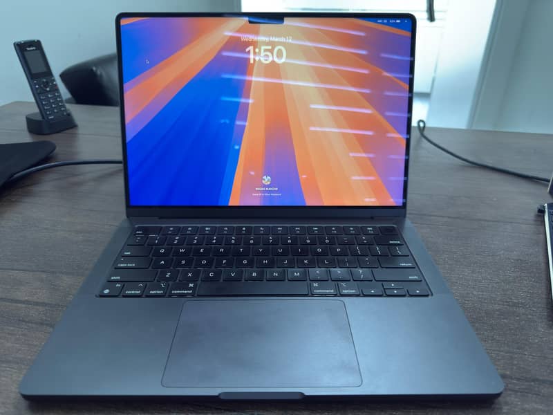 APPLE MACBOOK PRO M3 36GB RAM 512SSD 1