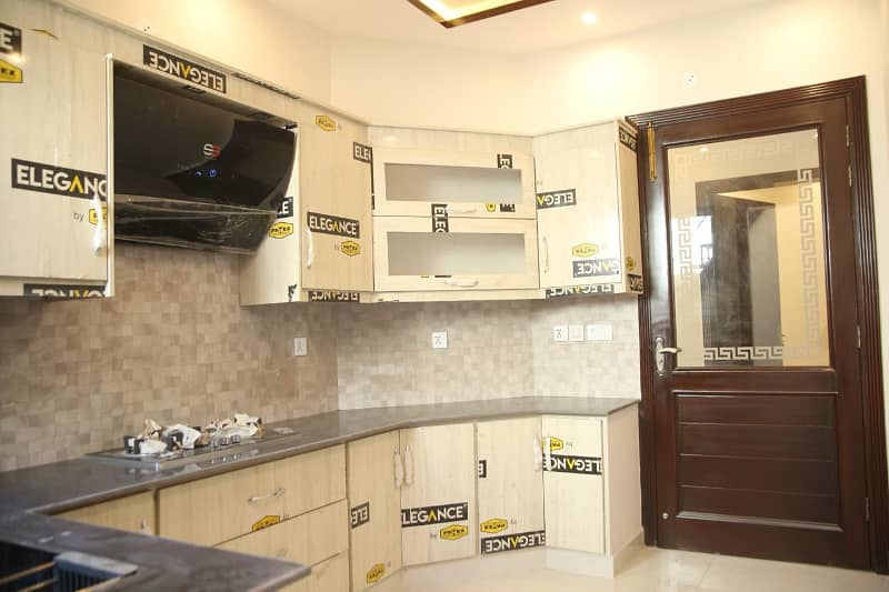 9 Marla fully finished Brand new House for sale in Nazeer Garden 3