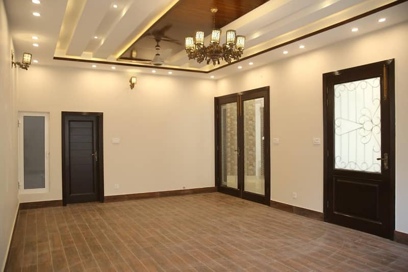 9 Marla fully finished Brand new House for sale in Nazeer Garden 7